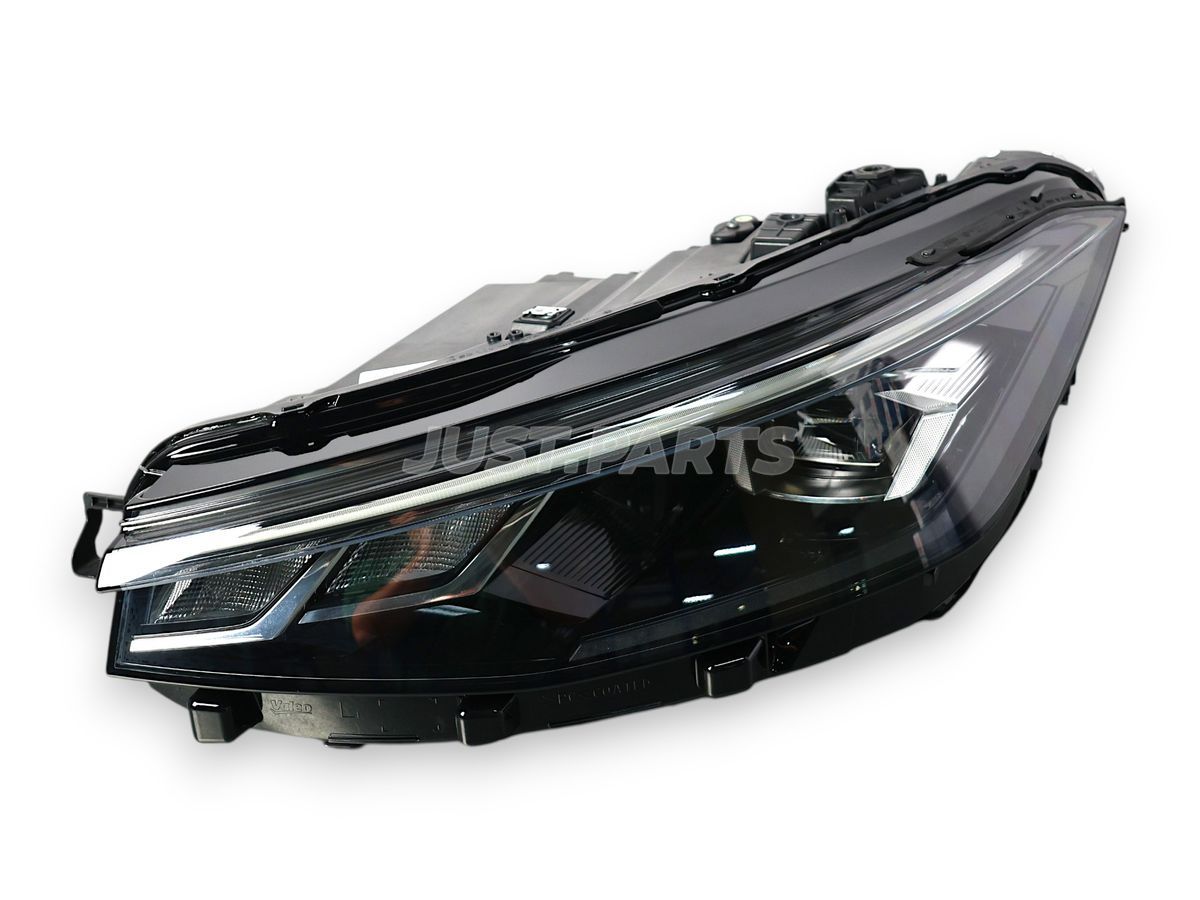 Фара LED левая Passat B9